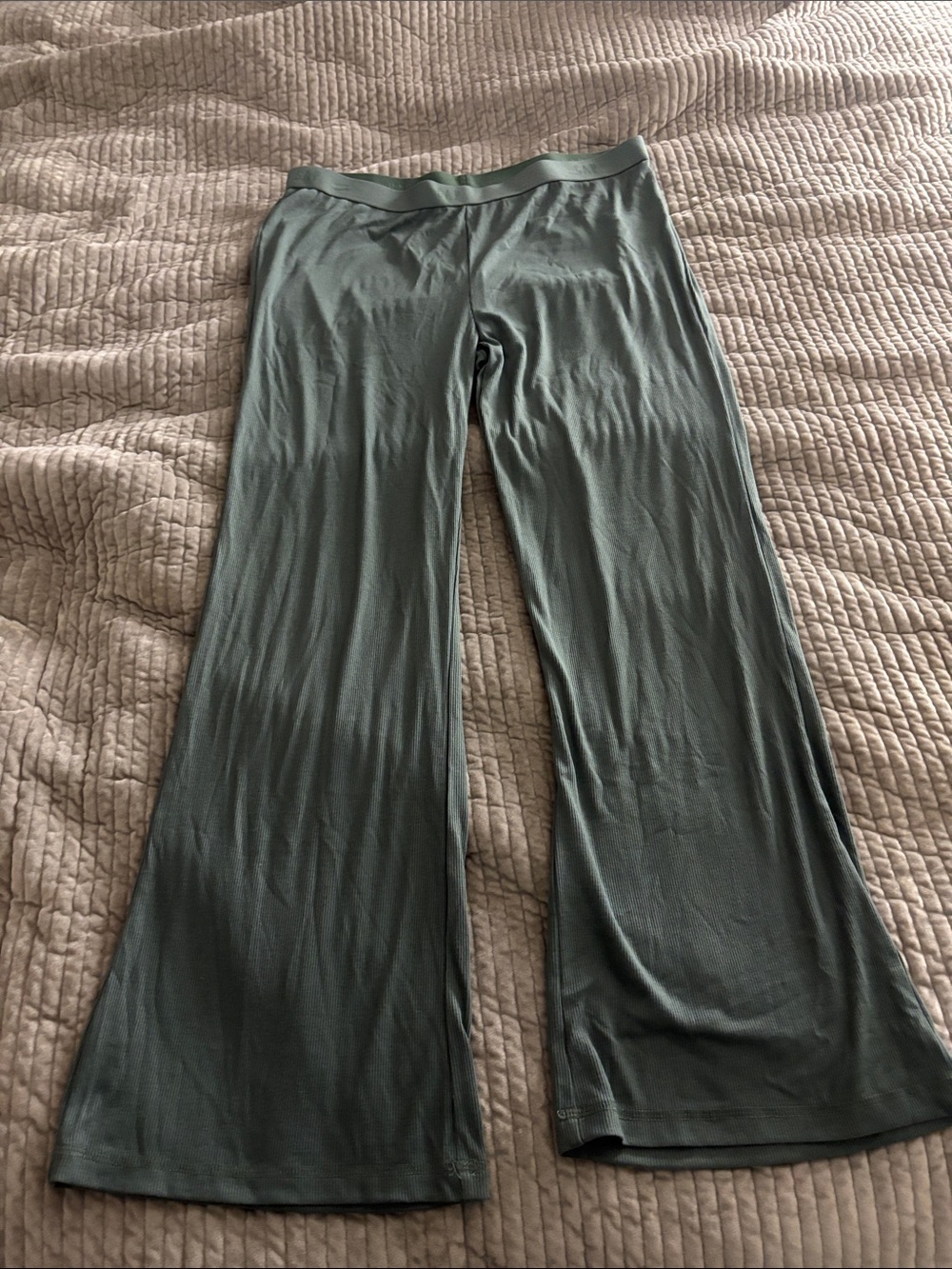 GAP Flare Leggings in Sage